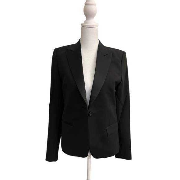 Theory Black Tailored Blazer with Notched Lapels - Picture 4 of 12